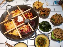 -瓜西西重庆火锅(花溪店)