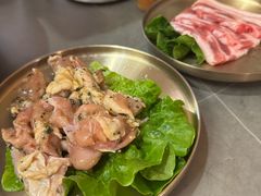 -围炉肉舍•炭烤活鳗•丹东海鲜烤肉(步行街店)