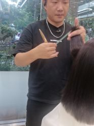 -首脑美发沙龙