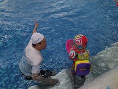 -小小王国亲子游泳(富民中心)