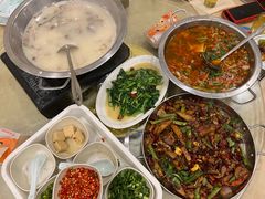 自贡鲜锅兔-焱焰鲜锅兔·佳味郑氏·自贡特色菜