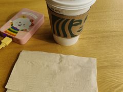 -星巴克(北京枫尚奥莱店)