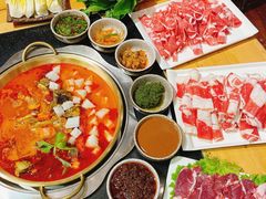 -顶顶汤火牛排火锅·经典铜锅涮肉