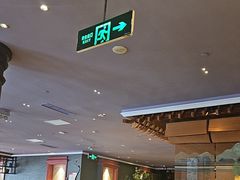 -八府香鸭·啫啫煲(华山路店)