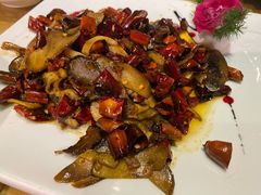 干椒炒牛肝菌-醉云喃