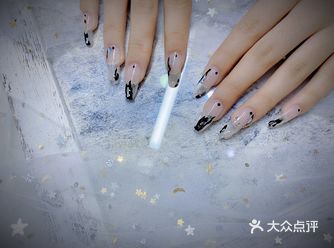 还是很不错，约了这家附近的店来做个手护美甲