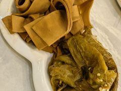 油焖尖椒拼干豆腐-张包铺(道外店)