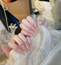 -猪猪女孩日式美睫美甲