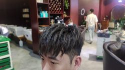 点击看大图 -十六番发型师事务所