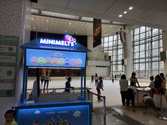 -冰纷万象滑冰场(深圳万象城店)