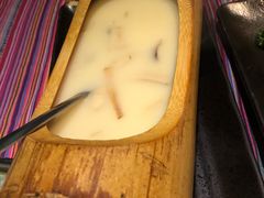 -香巴拉云南餐厅(华莱坞店)