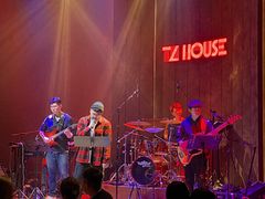 -TZ House音乐现场(来福士中心店)