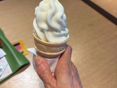 -麦当劳(展览路店)