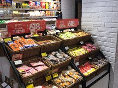 零售区-来伊份(香积寺路店)