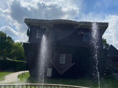 -金山农民画村-枫泾波兰倒置屋