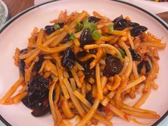 -东来菜馆•手抓海鲜家常菜•海鲜锅贴(鸽子窝店)