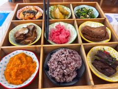 -轻蔬不用等·素食(江苏路店)