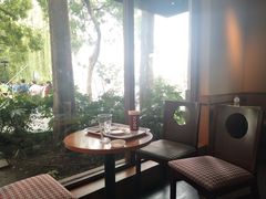 靠窗位-COSTA COFFEE(西湖天地店)