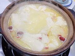 港迹花胶鸡金汤-港迹·鲜围煮海鲜火锅(湖州时代广场店)