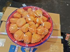 -上海龙吴水胜海发市场