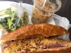 -Bánh Mì Huynh Hoa