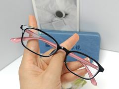 -罗伯特眼镜·蔡司官方授权(罗湖国贸店)