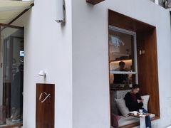 -Line 咖啡(石厦花园店)