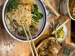 -云阿蛮云南生烫牛肉米线(奉贤路店)