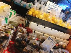 -席娜卡琳火车铁道夜市