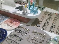 -GOOMI久米眼镜·蔡司·依视路·明月官方授权店(龙德紫金店)