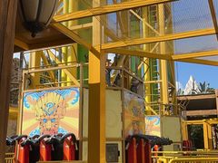 -七彩云南欢乐世界