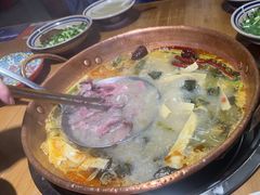 -洱火云南酸菜牛肉火锅(石景山当代商城店)