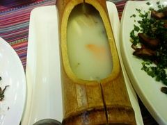 -香巴拉云南餐厅(华莱坞店)