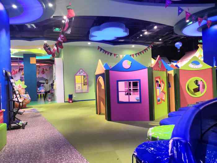 昆塔乐园(龙湖狮山天街店)