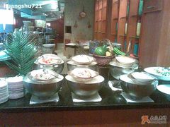 沙拉台-重庆解放碑帝晶酒店·姜厨房西餐厅