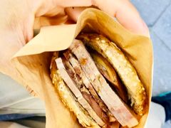 一两夹肉-崔继民烧饼夹肘子(新街口店)