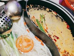 -钢管厂五区小郡肝串串香(蜀都万达店)