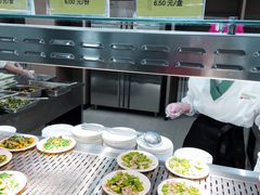 口蘑炒蚕豆-北大家园食堂