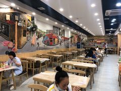 大堂-江城燕子大排档(江汉路步行街店)