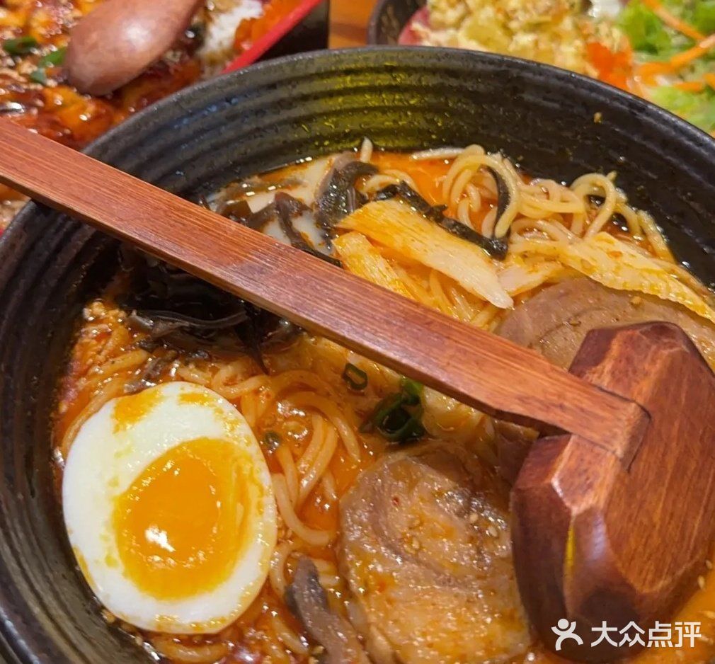 白石の深夜食堂的蒲烧鳗鱼饭，简直绝了！🤤
