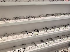 -美式眼镜·授权蔡司.依视路.尼康.豪雅.明月(南翔印象城店)