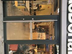 门面-麦当劳(世界城广场店)