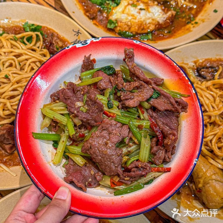 来个成都人解释一下这是什么情况……