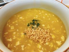 -阿瓦山寨·湘菜现炒·剁椒鱼头王(咸阳总店)