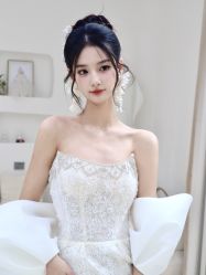 点击看大图 -曼青婚纱礼服馆