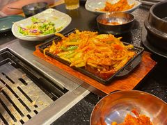 -臻牛烤肉