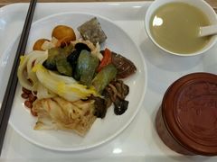 -感恩心素食馆(百世广场店)