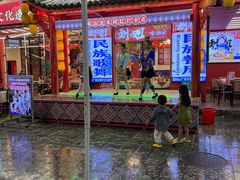 -刘姐啤酒鱼民族演艺餐厅(西街总店)