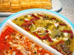 东北酸菜-田家大院东北农家菜铁锅炖(西安总店)