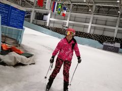-乔波室内滑雪场